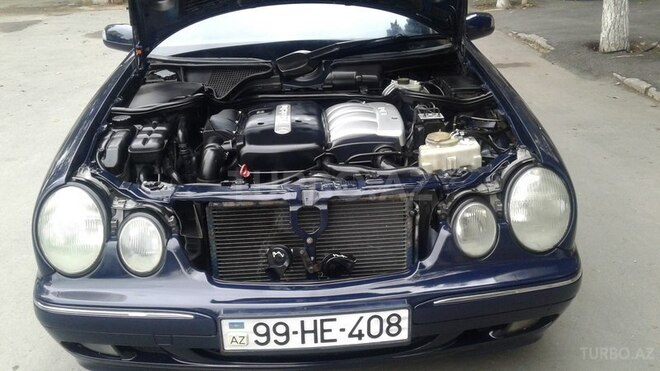 Mercedes E 220 2001, 321,523 km - 2.2 l - Bakı