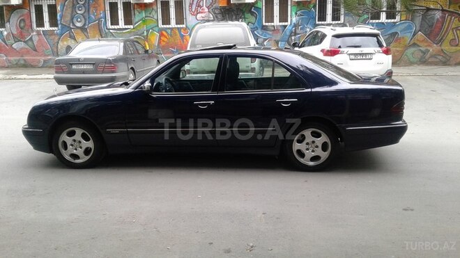 Mercedes E 220 2001, 321,523 km - 2.2 l - Bakı