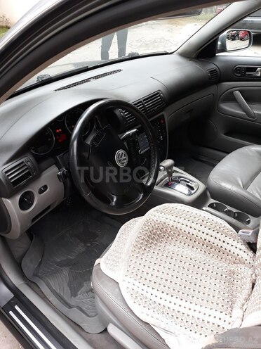 Volkswagen Passat 2003, 17,000 km - 1.8 l - Bakı