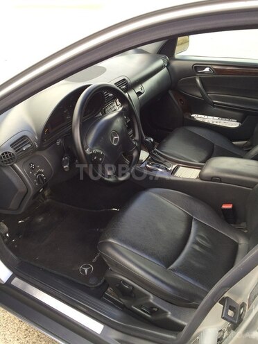 Mercedes C 240 2003, 245,300 km - 2.6 л - Bakı