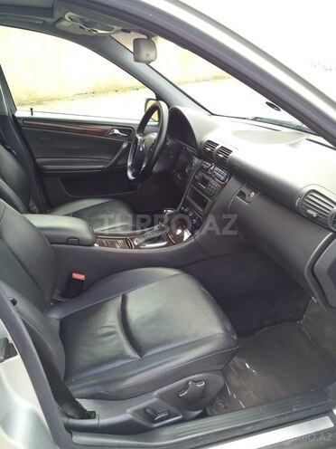 Mercedes C 240 2003, 245,300 km - 2.6 л - Bakı