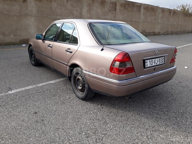 Mercedes C 180 1993, 286,000 km - 1.8 l - Bakı