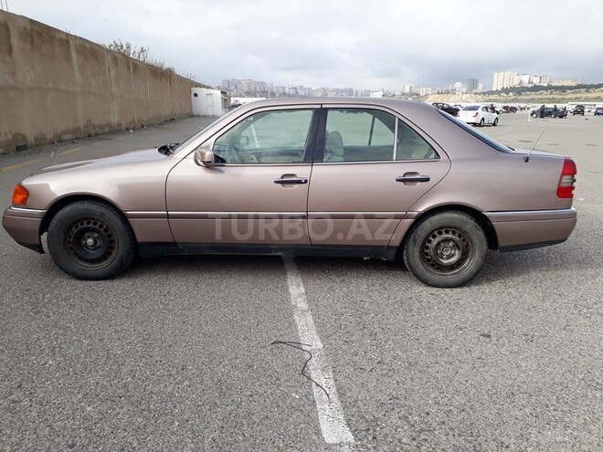 Mercedes C 180 1993, 286,000 km - 1.8 l - Bakı