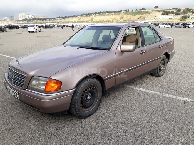 Mercedes C 180 1993, 286,000 km - 1.8 l - Bakı