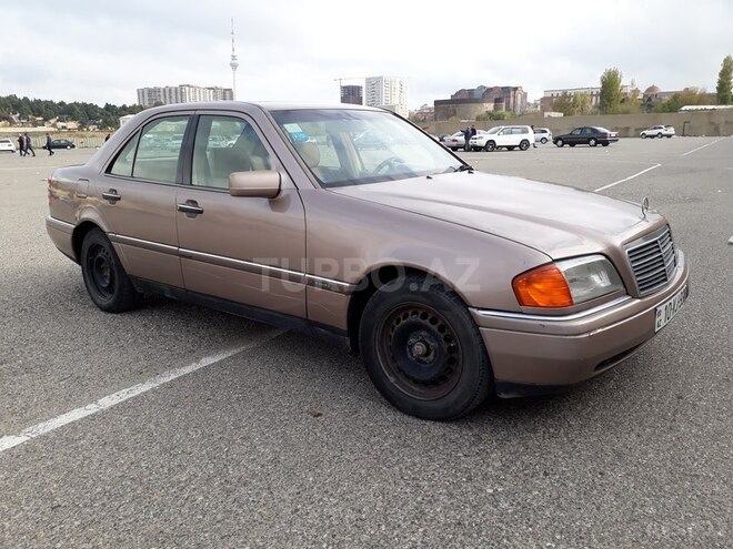 Mercedes C 180 1993, 286,000 km - 1.8 l - Bakı