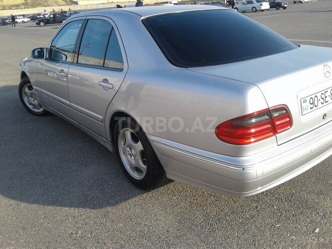 Mercedes E 260 2000, 216,000 km - 2.6 l - Bakı