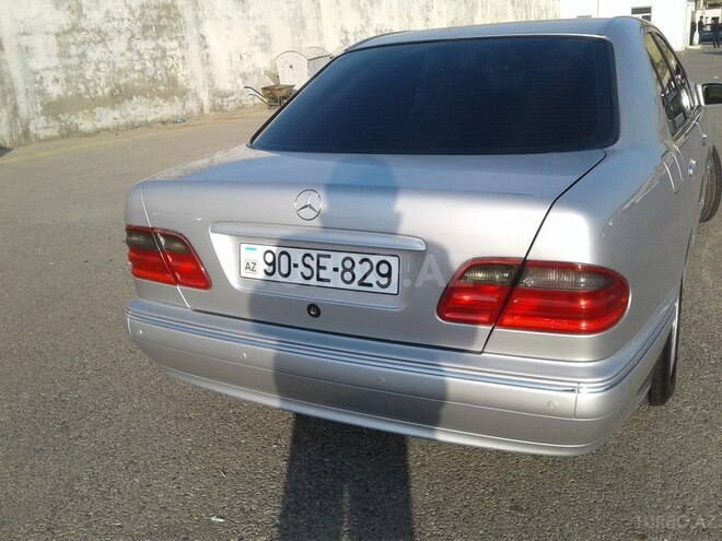 Mercedes E 240 2000, 216,000 km - 2.4 l - Bakı