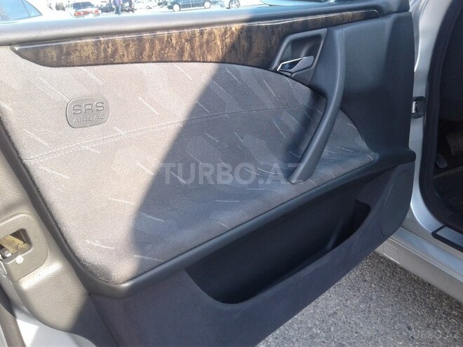 Mercedes E 240 2000, 216,000 km - 2.4 l - Bakı