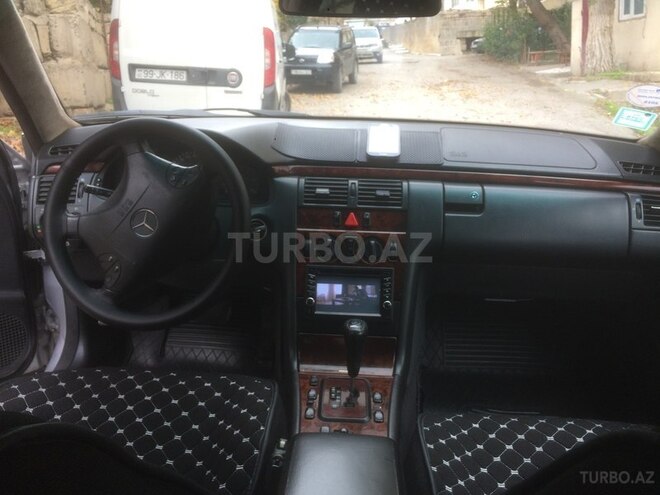 Mercedes E 220 2000, 370,000 km - 2.2 l - Bakı