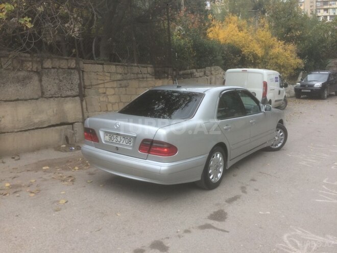 Mercedes E 220 2000, 370,000 km - 2.2 l - Bakı