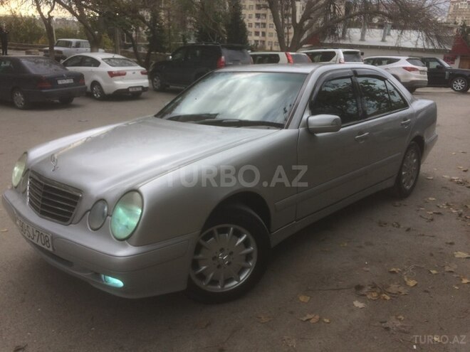 Mercedes E 220 2000, 370,000 km - 2.2 l - Bakı
