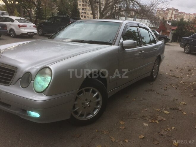 Mercedes E 220 2000, 370,000 km - 2.2 l - Bakı