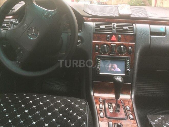 Mercedes E 220 2000, 370,000 km - 2.2 l - Bakı