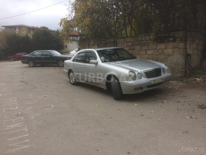 Mercedes E 220 2000, 370,000 km - 2.2 l - Bakı