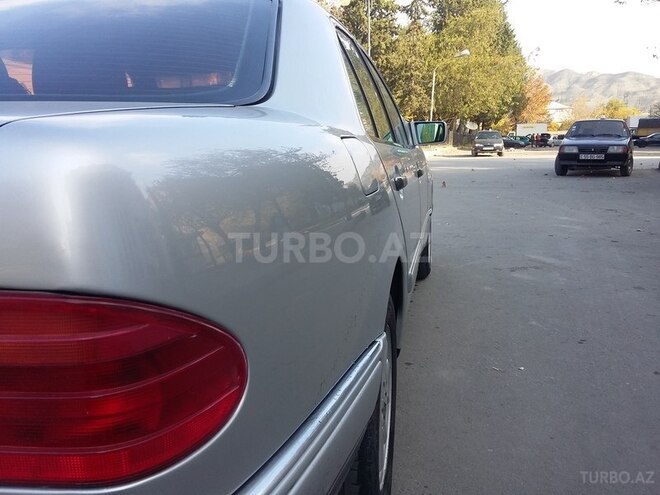 Mercedes E 260 1999, 350,000 km - 2.6 л - Mingəçevir