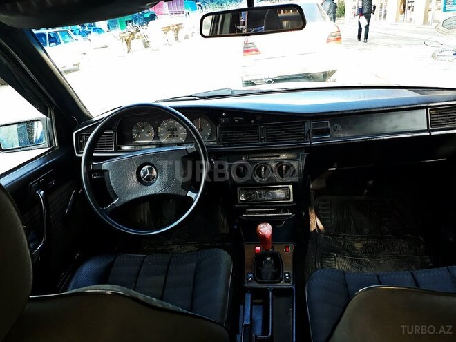 Mercedes 190 1985, 235,000 km - 2.0 л - Bakı