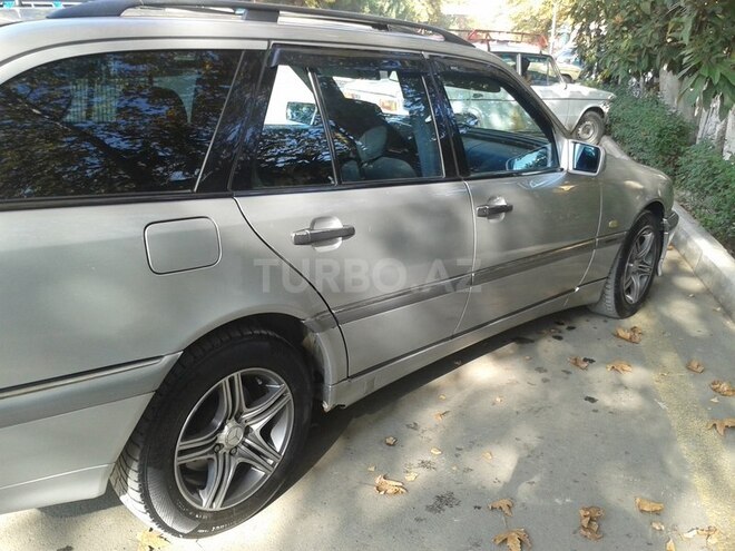 Mercedes C 220 1999, 430,000 km - 2.2 l - Yevlax