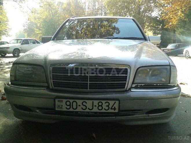 Mercedes C 220 1999, 430,000 km - 2.2 l - Yevlax