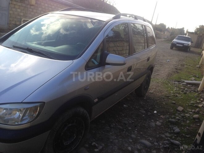 Opel Zafira 1999, 390,000 km - 1.6 l - Qusar