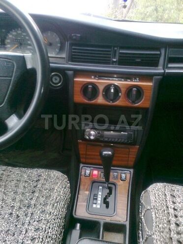 Mercedes 190 1993, 330,000 km - 1.8 l - Bakı
