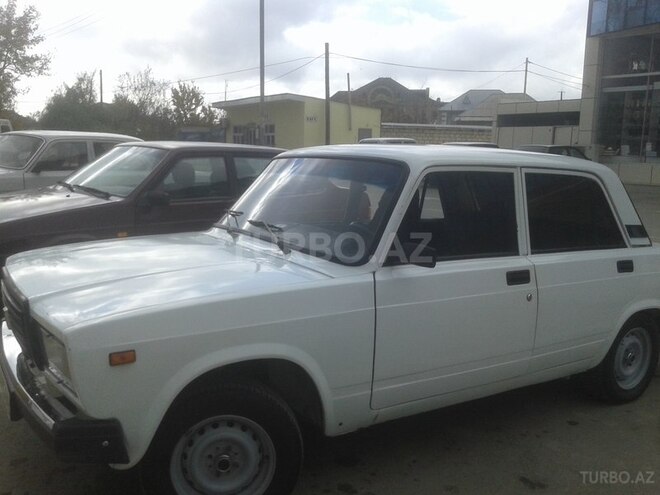 LADA (VAZ) 2107 2007, 85,000 km - 1.6 л - Xudat