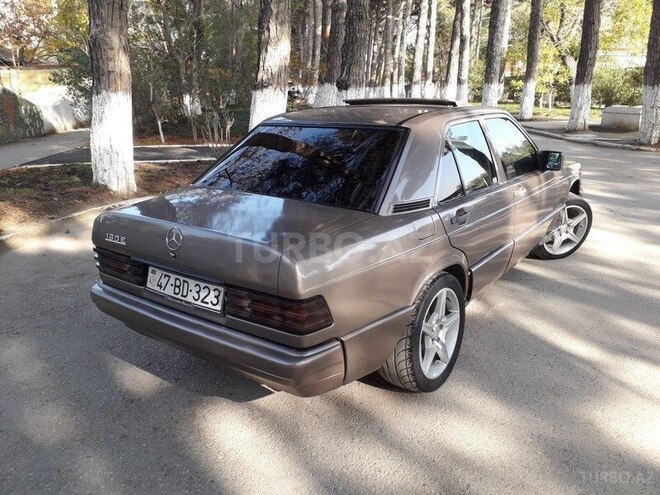 Mercedes 190 1990, 236,000 km - 2.0 l - Sumqayıt