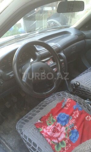 Opel Astra 1993, 200,000 km - 1.7 l - Bakı