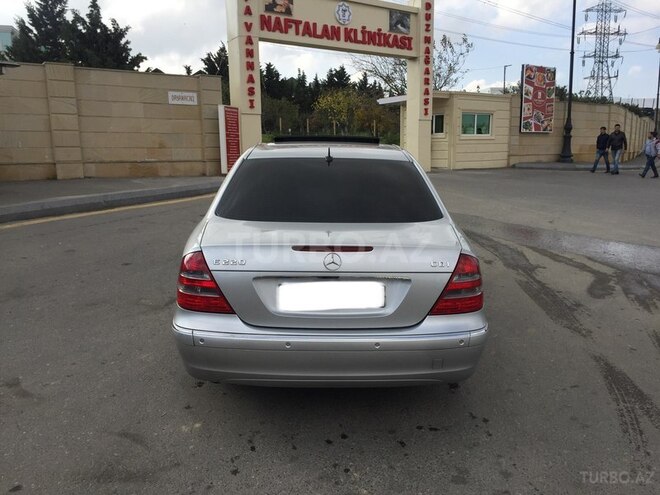 Mercedes E 220 2002, 250,000 km - 2.2 l - Bakı
