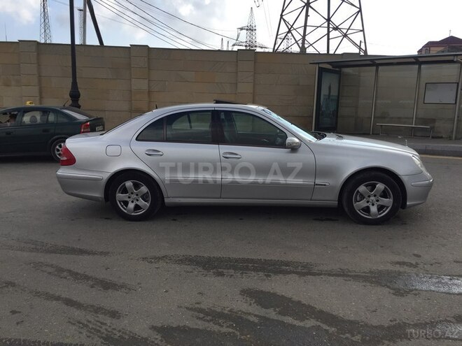 Mercedes E 220 2002, 250,000 km - 2.2 l - Bakı