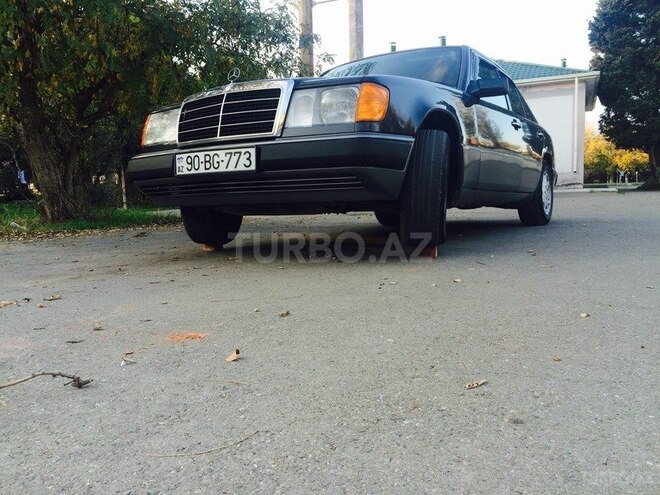 Mercedes E 200 1991, 251,541 km - 2.0 l - Bakı
