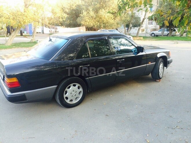 Mercedes E 200 1991, 251,541 km - 2.0 l - Bakı