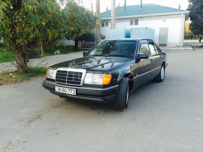 Mercedes E 200 1991, 251,541 km - 2.0 l - Bakı