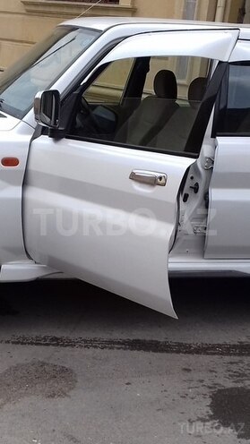Mitsubishi Pajero io 2001, 203,155 km - 2.1 l - Bakı