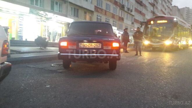 LADA (VAZ) 2107 2001, 112,000 km - 1.6 l - Bakı