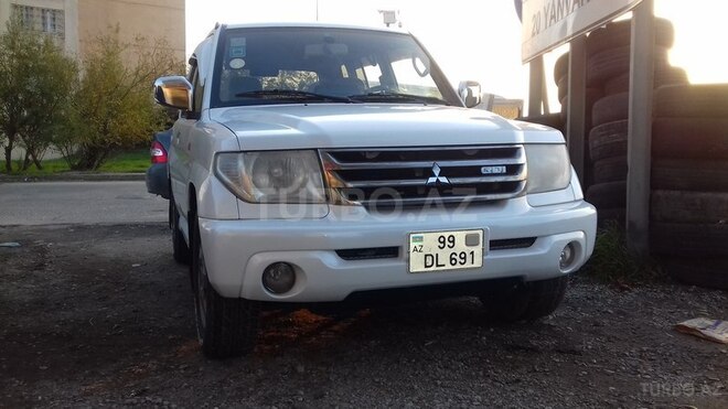 Mitsubishi Pajero io 2001, 203,155 km - 2.1 l - Bakı