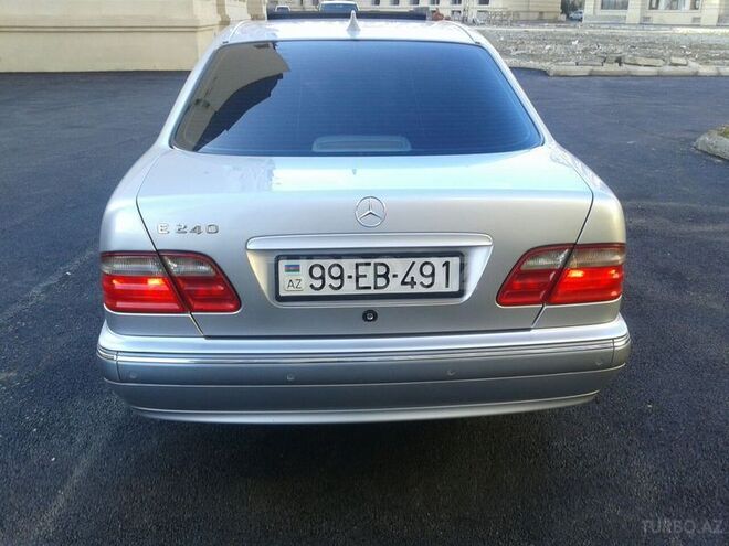 Mercedes E 240 2000, 202,400 km - 2.4 л - Bakı
