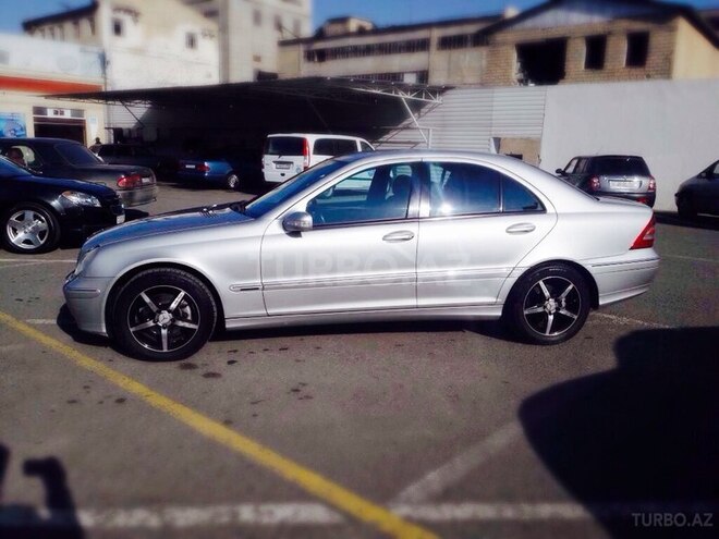 Mercedes C 200 2001, 178,000 km - 2.0 l - Gəncə