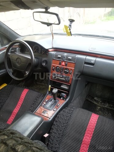 Mercedes C 230 1995, 354,000 km - 2.3 л - Bakı