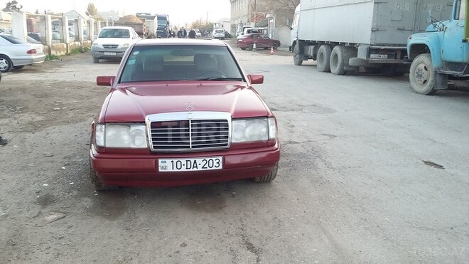 Mercedes E 230 1992, 250,000 km - 2.3 l - Sumqayıt
