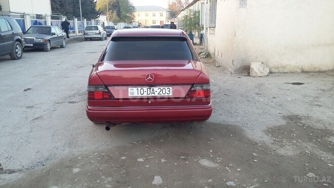 Mercedes E 230 1992, 250,000 km - 2.3 l - Sumqayıt