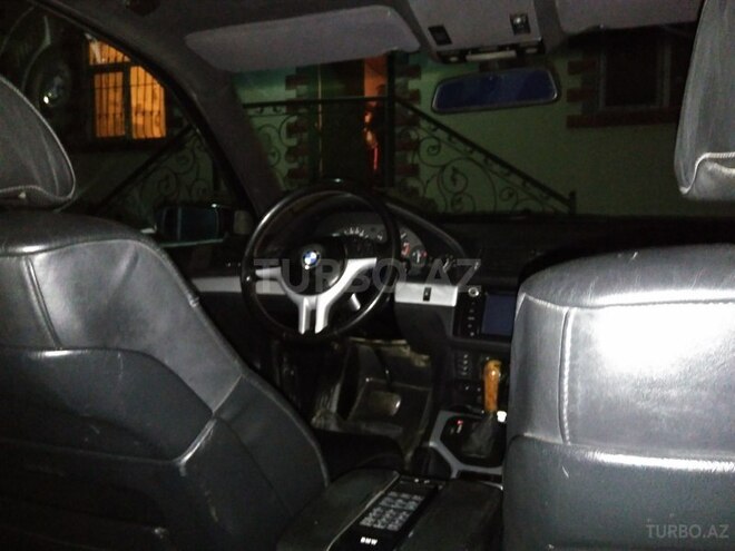 BMW 525 1999, 300,000 km - 2.5 l - Bakı