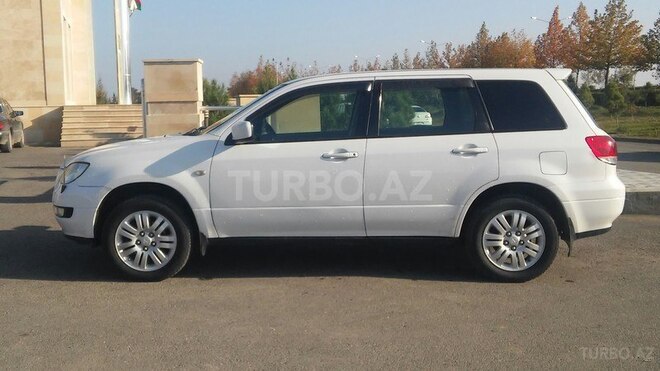 Mitsubishi Airtrek 2001, 272,500 km - 2.4 l - Yevlax