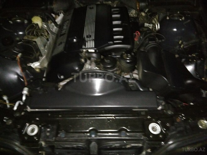 BMW 525 1999, 300,000 km - 2.5 l - Bakı