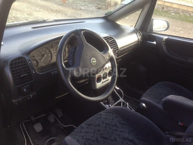 Opel Zafira 1999, 390,000 km - 1.6 л - Qusar