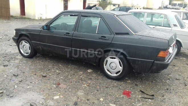 Mercedes 190 1991, 300,000 km - 2.0 л - Bərdə