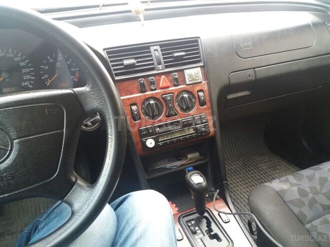 Mercedes C 200 1997, 254,635 km - 2.0 l - Bakı