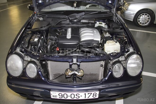 Mercedes E 220 2000, 370,000 km - 2.2 l - Bakı