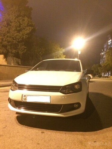 Volkswagen Polo 2012, 79,900 km - 1.6 л - Bakı