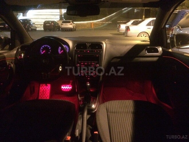 Volkswagen Polo 2012, 79,900 km - 1.6 л - Bakı
