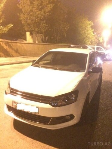 Volkswagen Polo 2012, 79,900 km - 1.6 л - Bakı